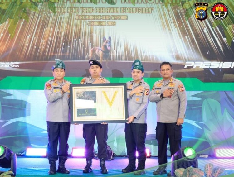 Gugur Dalam Misi Kemanusiaan, Kapolri Anugerahkan Medali Vira Satya Untuk Anjing Pelacak Reno