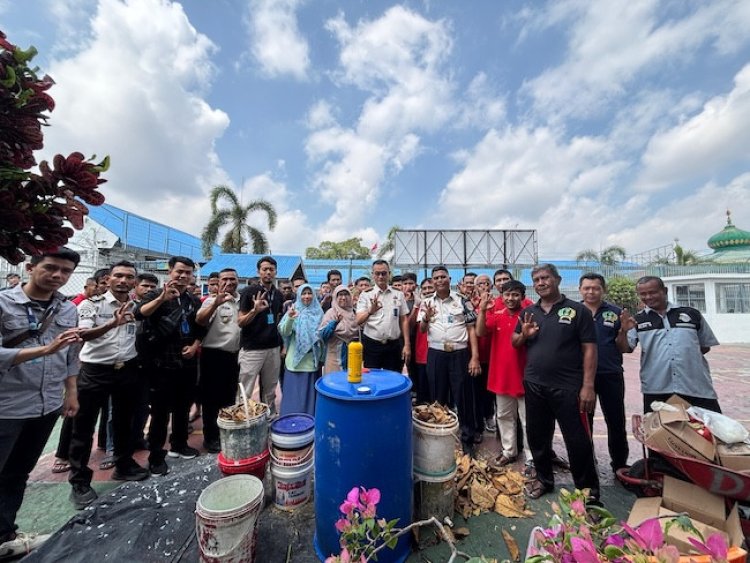 Kolaborasi Bersama DLHK, Lapas Kelas II A Pekanbaru Latih Warga Binaan Olah Sampah Jadi Cuan