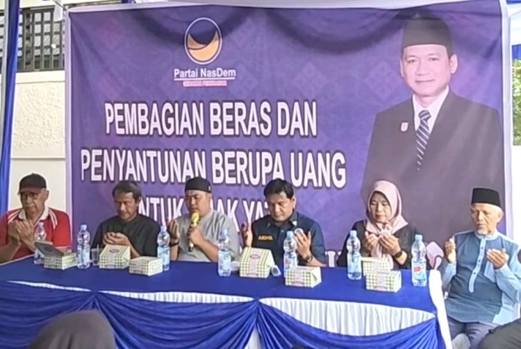 Tebar Kepedulian Jelang Ramadhan, Ketua Fraksi NasDem DPRD Pekanbaru Salurkan 80 Karung Beras Dan Santuni Anak Yatim