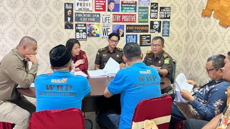 Terbukti Korupsi DAK SMPN 4 Pasir Limau Kapas, JPU Tuntut Eks Kadisdikbud Rohil 4,5 Tahun Penjara