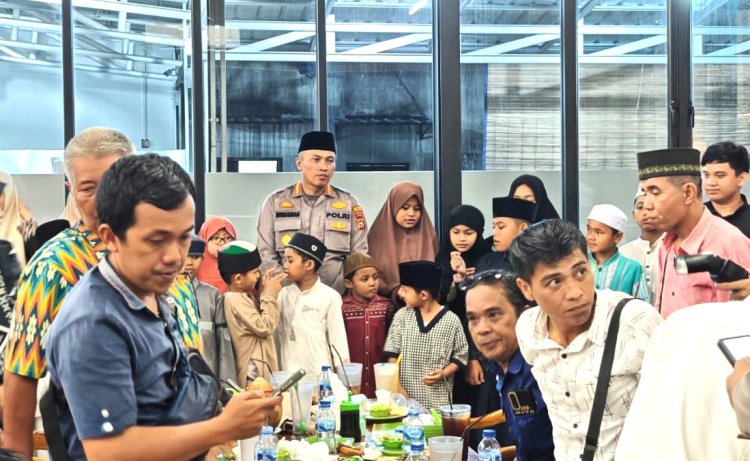 Bukber Bareng Insan Pers, Polresta Pekanbaru Tebar Santunan Untuk Anak Yatim
