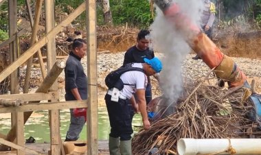 Tertibkan Aktivitas PETI Di Kuantan Hilir, Polisi Musnahkan 5 Rakit Ilegal Dari 2 Desa