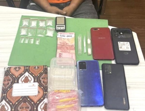 Bongkar Lapak Narkoba Di Payung Sekaki, Polresta Pekanbaru Sita 12,22 Gram Sabu