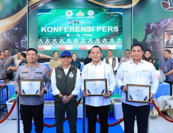 Ungkap Sindikat Pemburu Gajah Sumatera, Menhut RI Apresiasi Kinerja Jajaran Polda Riau