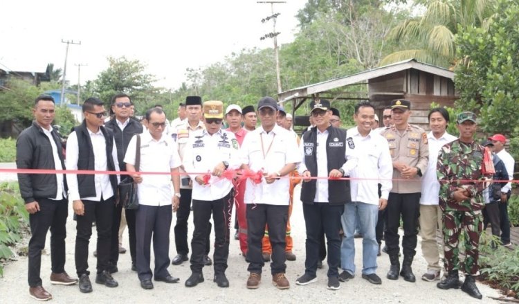 Perkuat Infrastruktur Lewat CSR PT ITA, Bupati Asmar Resmikan Jalan Batang Malas–Tenan 1,8 Km