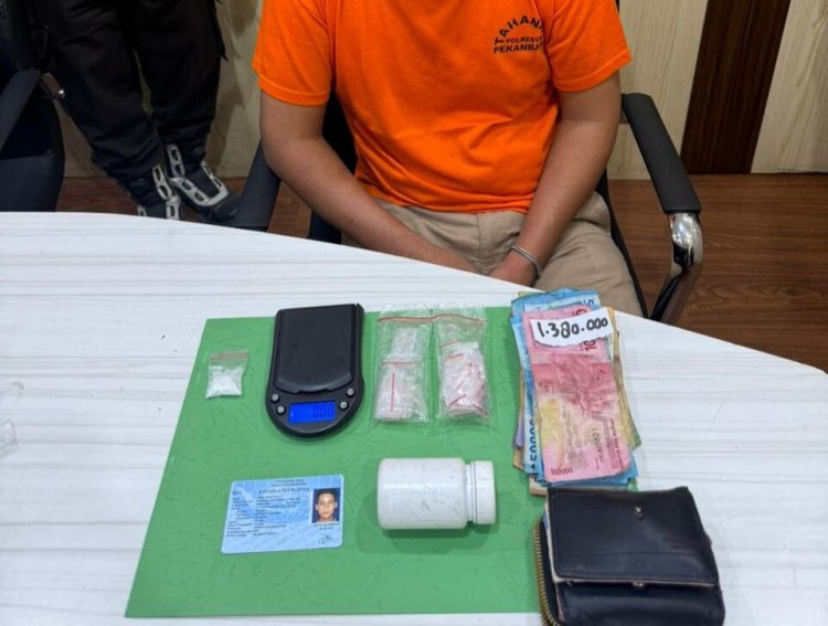Bongkar Peredaran Narkoba Di Rumbai, Polresta Pekanbaru Sita 2,53 Gram Sabu