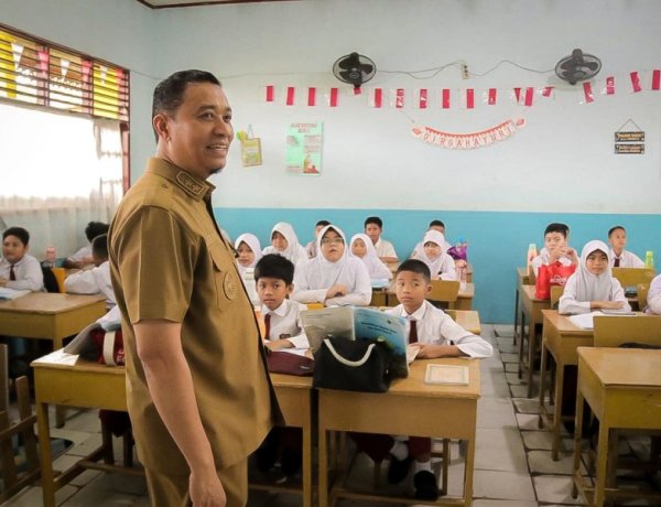 Pastikan TKA SD Berjalan Tanpa Kendala, Pemko Pekanbaru Pantau Ujian Di SDN 26