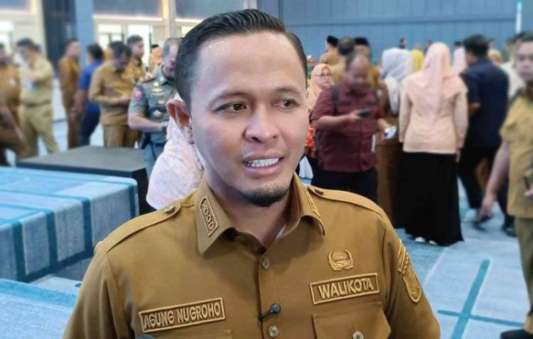 Ringankan Beban Siswa Kurang Mampu, Pemko Pekanbaru Bagikan Seragam Sekolah Gratis