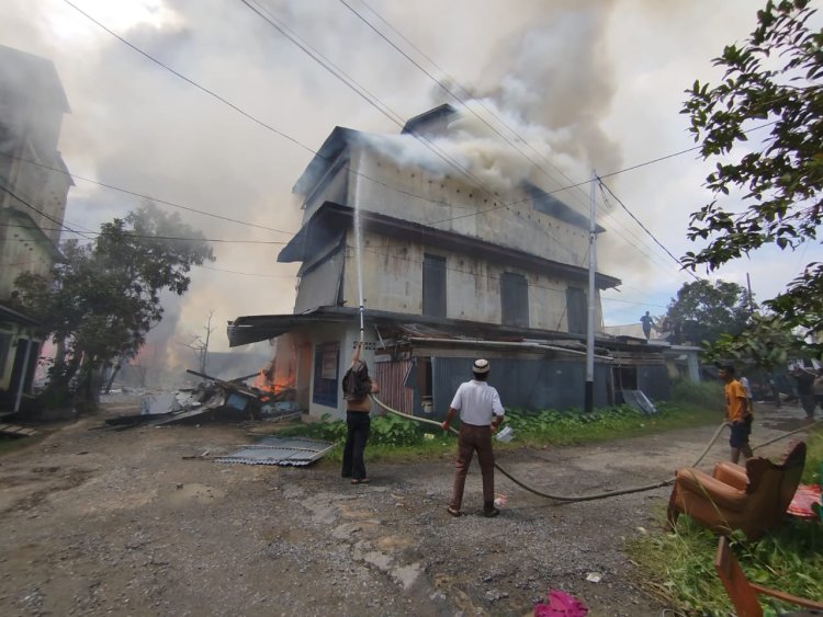 Si Jago Merah Mengamuk Di Inhil, Puluhan Rumah Di Pulau Kijang Ludes Terbakar