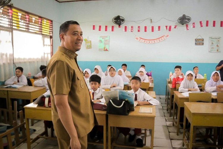 Pastikan TKA SD Berjalan Tanpa Kendala, Pemko Pekanbaru Pantau Ujian Di SDN 26