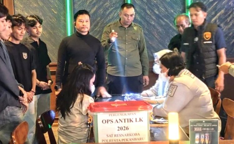 Tes Urine Dadakan Di THM, Polresta Pekanbaru Amankan Pengunjung Andrew’s Party Positif Narkoba