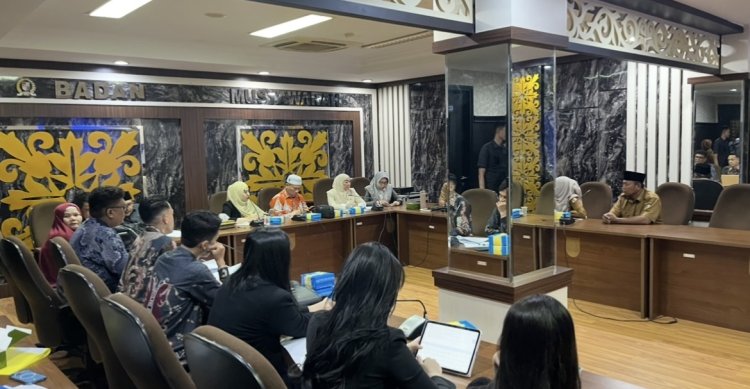 Redam Konflik Lewat Mediasi, DPRD Pekanbaru Fasilitasi Perdamaian Guru SDN 181 Dan Wali Murid