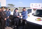 Perkuat Penanganan Sampah Dan Banjir, Walikota Pekanbaru Serahkan Mobil Operasional Ke 15 Kecamatan