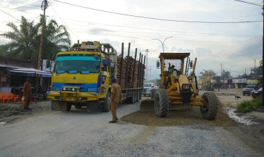 Perbaiki Jalan Simpang Minas–Simpang Tualang Timur, Pemprov Riau Gandeng PT PHR dan PT Arara Abadi
