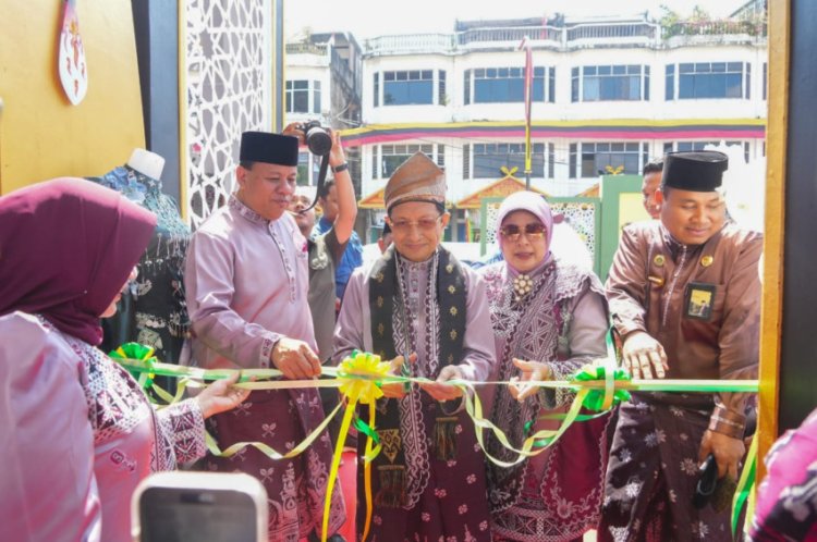 Syiar Islam Berpadu Dengan Budaya Melayu, Menag RI Resmi Buka MTQ Ke-44 Riau Di Tepian Narosa Kuansing