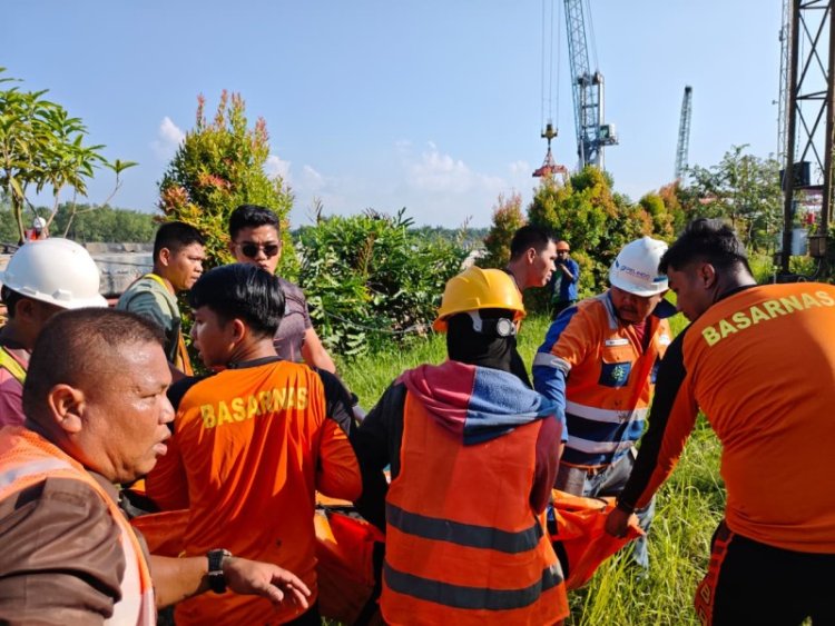 Terjatuh Saat Bekerja Di TPK Perawang, Tim SAR Temukan Korban Meninggal Dunia