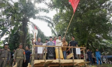 Resmi Buka Pacu Jalur Rayon III Benai, Plt Bupati Kuansing Tekankan Kekompakan Dan Pelestarian Budaya
