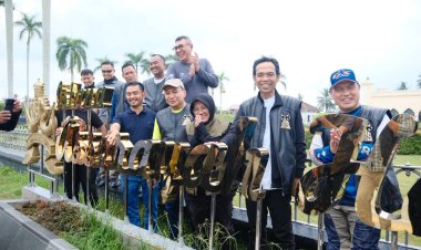 Perkenalkan Warisan Sejarah Kesultanan, Bupati Afni Ajak Kapolda, Pangdam, Dan UAS Touring Keliling Kota Siak