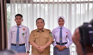 Titipkan Nama Baik Bumi Lancang Kuning, Plt Gubernur Riau Lepas 2 Calon Paskibraka Nasional Ke Jakarta