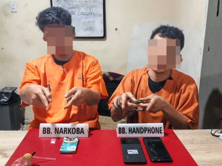 Asyik Nyabu Di Bangkinang, Dua Pria Digerebek Satresnarkoba Polres Kampar
