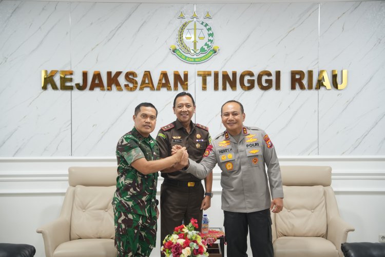 Perkuat Komitmen Penegakan Hukum Berintegritas, Kapolda Dan Pangdam Silaturrahim Ke Kejati Riau