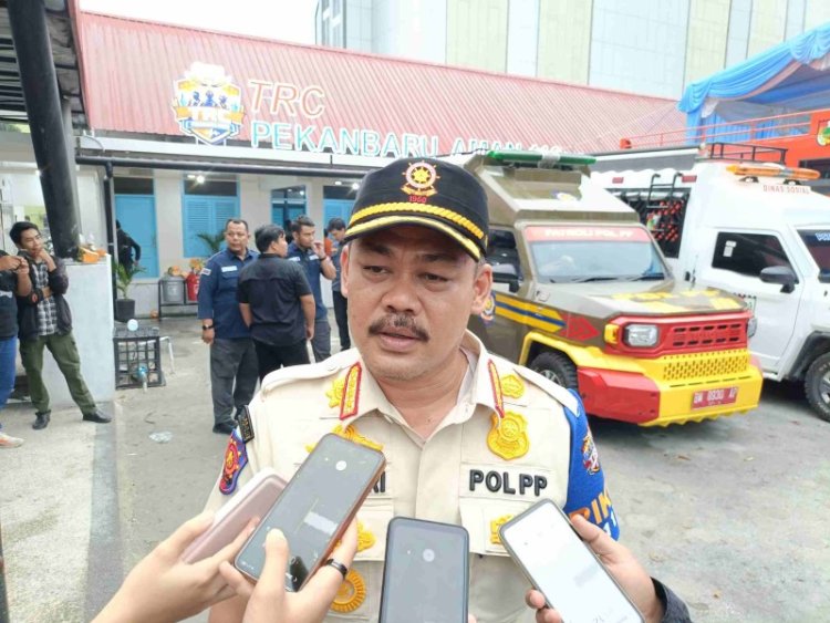 Pedagang Pasar Tumpah Ahmad Yani Langgar Jam Operasional, Satpol PP Pekanbaru Layangkan Surat Peringatan