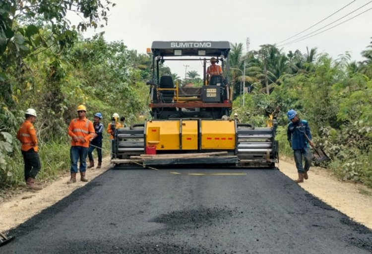 Genjot Mobilitas Warga, Pemko Pekanbaru Tuntaskan Pengaspalan 23 Kilometer Di 19 Ruas Jalan