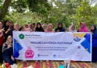 Dorong Kemandirian Ekonomi, Unilak Latih Ibu Rumah Tangga Sawit Asri Palas Bikin Pewangi Pakaian