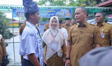 Siapkan Anggaran Rp13 Miliar, 20.800 Siswa Pekanbaru Bakal Terima Seragam Gratis Mulai Oktober