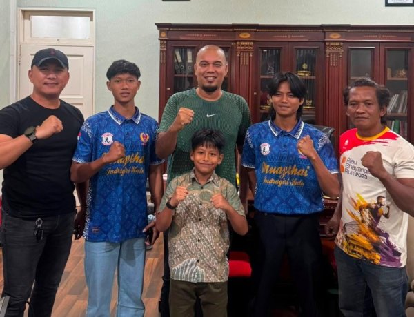 Dukung Penuh Kontingen Riau Di Kejurnas Muaythai 2026, Bupati Inhu Optimistis Tiga Atlet Mampu Tunjukkan Prestasi Terbaik