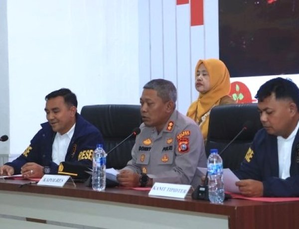 Bongkar Dua Kasus Kejahatan Lingkungan, Polres Inhil Amankan 2 Tersangka