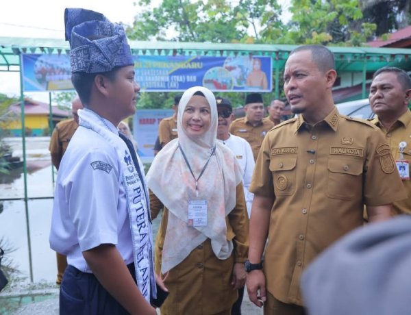 Siapkan Anggaran Rp13 Miliar, 20.800 Siswa Pekanbaru Bakal Terima Seragam Gratis Mulai Oktober