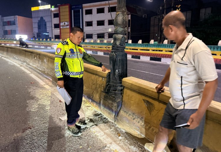 Hantam Median Di Fly Over Imam Munandar Pekanbaru, Pengendara Honda Stylo Tewas Di Tempat