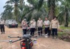 Padamkan Karhutla Di Siak, Polda Riau Turunkan Drone Canggih Untuk Deteksi Dan Padamkan Titik Api