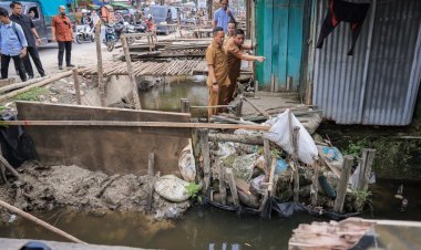 Atasi Banjir Kawasan Arifin Ahmad, Pemko Pekanbaru Gelontorkan Rp4 Miliar Perbesar Drainase Jalan Paus