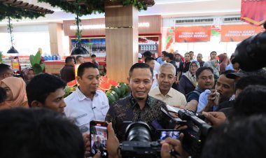 Launching Gerai Ketiga Di HR Soebrantas, Walikota Pekanbaru Dorong Budiman Swalayan Serap Tenaga Kerja Lokal