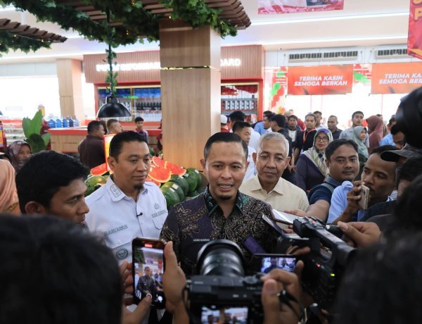 Launching Gerai Ketiga Di HR Soebrantas, Walikota Pekanbaru Dorong Budiman Swalayan Serap Tenaga Kerja Lokal