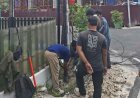 Sempat Membahayakan Pengguna Jalan, Pemko Pekanbaru Akhirnya Tertibkan Kabel FO Di Jalan Ronggowarsito
