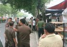 Masih Gunakan Trotoar Untuk Jualan, Sembilan Lapak Mebel Di Jalan Sudirman Pekanbaru Jadi Target Penertiban Pemprov Riau