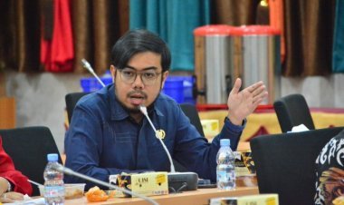 Soroti Kemacetan Di SMAN 1 Pekanbaru, DPRD Minta Dishub Riau Tertibkan Mobil Parkir Sembarangan