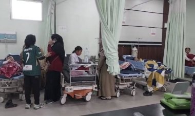 Diduga Alami Keracunan Usai Santap MBG, 12 Siswa SDN 44 Karya Indah Kampar Dilarikan Ke RSD Madani Pekanbaru