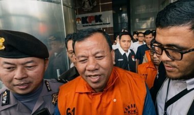 Bantah Terima Dua Mobil Mewah, Suhardiman Amby Minta JPU Buktikan Kepemilikan