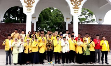 Peringati HUT Ke-62, Golkar Riau Gelar Ziarah Ke TMP Kusuma Dharma Hingga Pasar Murah