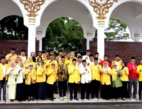Peringati HUT Ke-62, Golkar Riau Gelar Ziarah Ke TMP Kusuma Dharma Hingga Pasar Murah