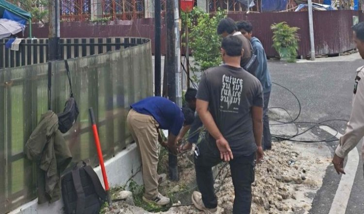 Sempat Membahayakan Pengguna Jalan, Pemko Pekanbaru Akhirnya Tertibkan Kabel FO Di Jalan Ronggowarsito