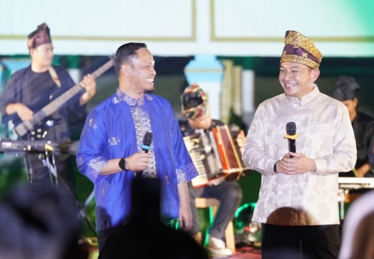 Apresiasi Gagasan Komjen Pol Herry Heryawan Dalam Gerakan Kota Bersih, Wali Kota Pekanbaru Siap Lanjutkan Sinergi Dengan Kapolda Riau Arman Achdiat